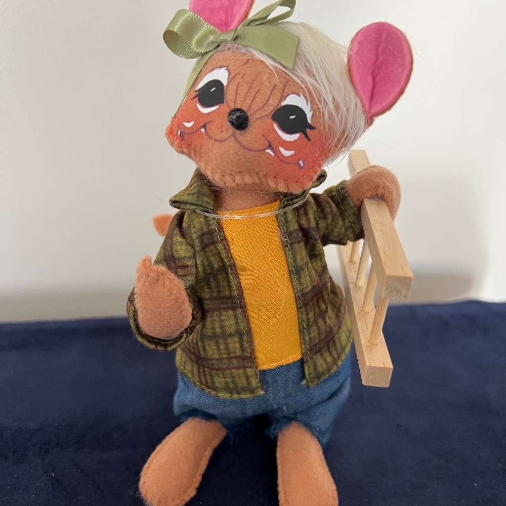 Annalee mouse doll with ladder